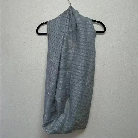 🛍3 for $20 Infinity Scarf - Picture 2 of 4
